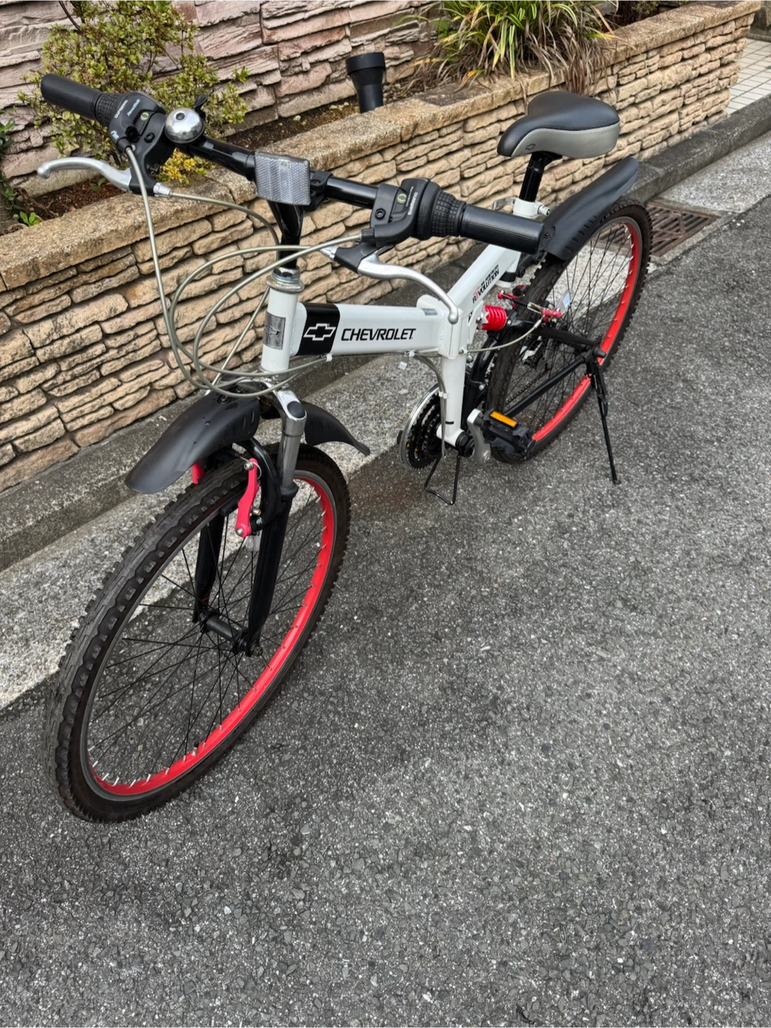 シボレー製のホワイトの折りたたみマウンテンバイク(MTB)の写真9枚目