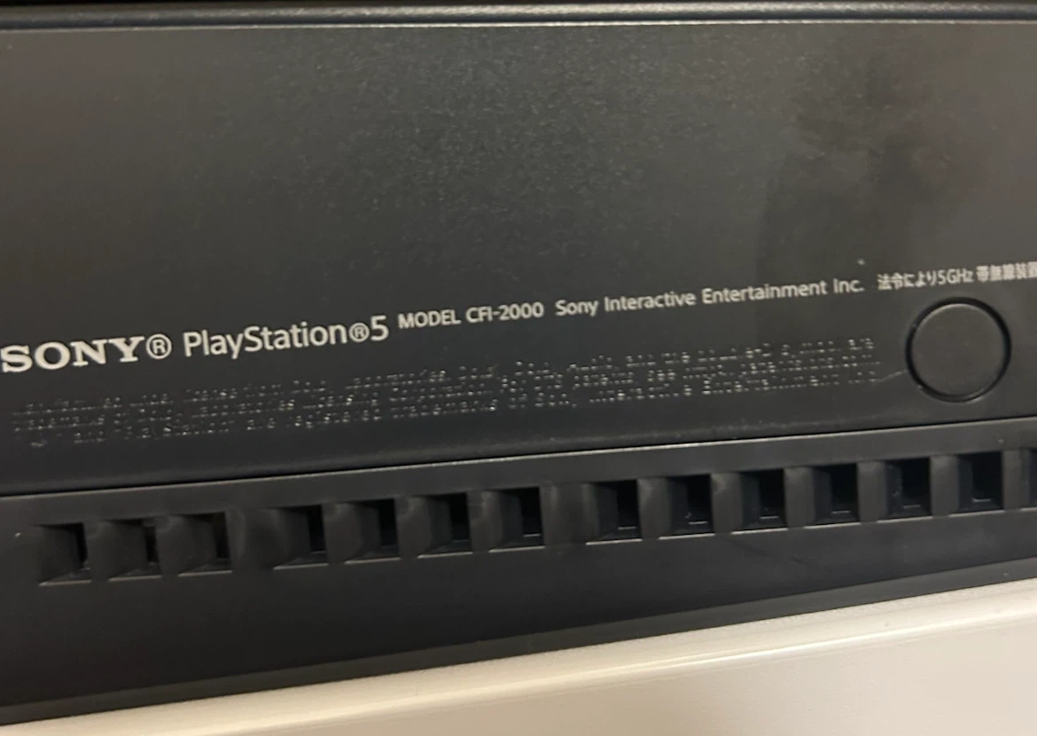 PS5スリムモデル ディスクドライブ搭載版 プレイステーション5 CFI-2000 PS5 箱説無しの写真2枚目