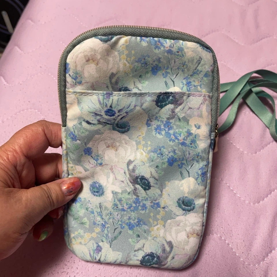 ご購入の方にプレゼントします。花柄 ミニショルダーバッグ ポーチ