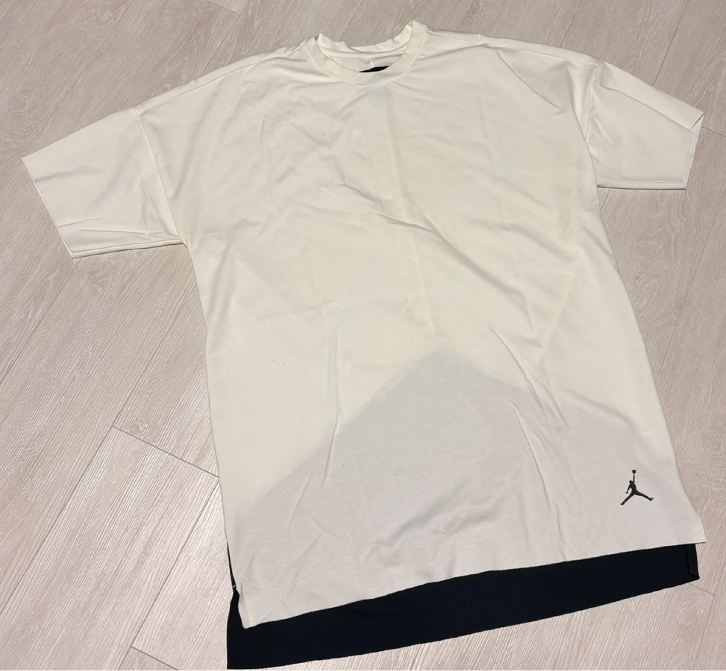 ジョーダン Tシャツ 白黒 Mサイズ