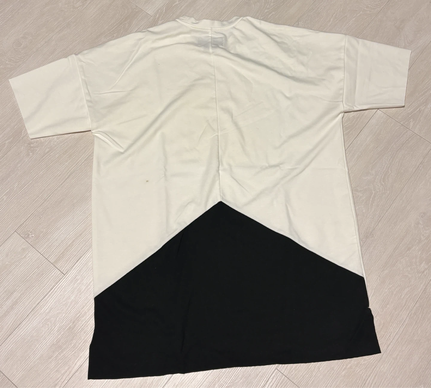 ジョーダン Tシャツ 白黒 Mサイズの写真3枚目