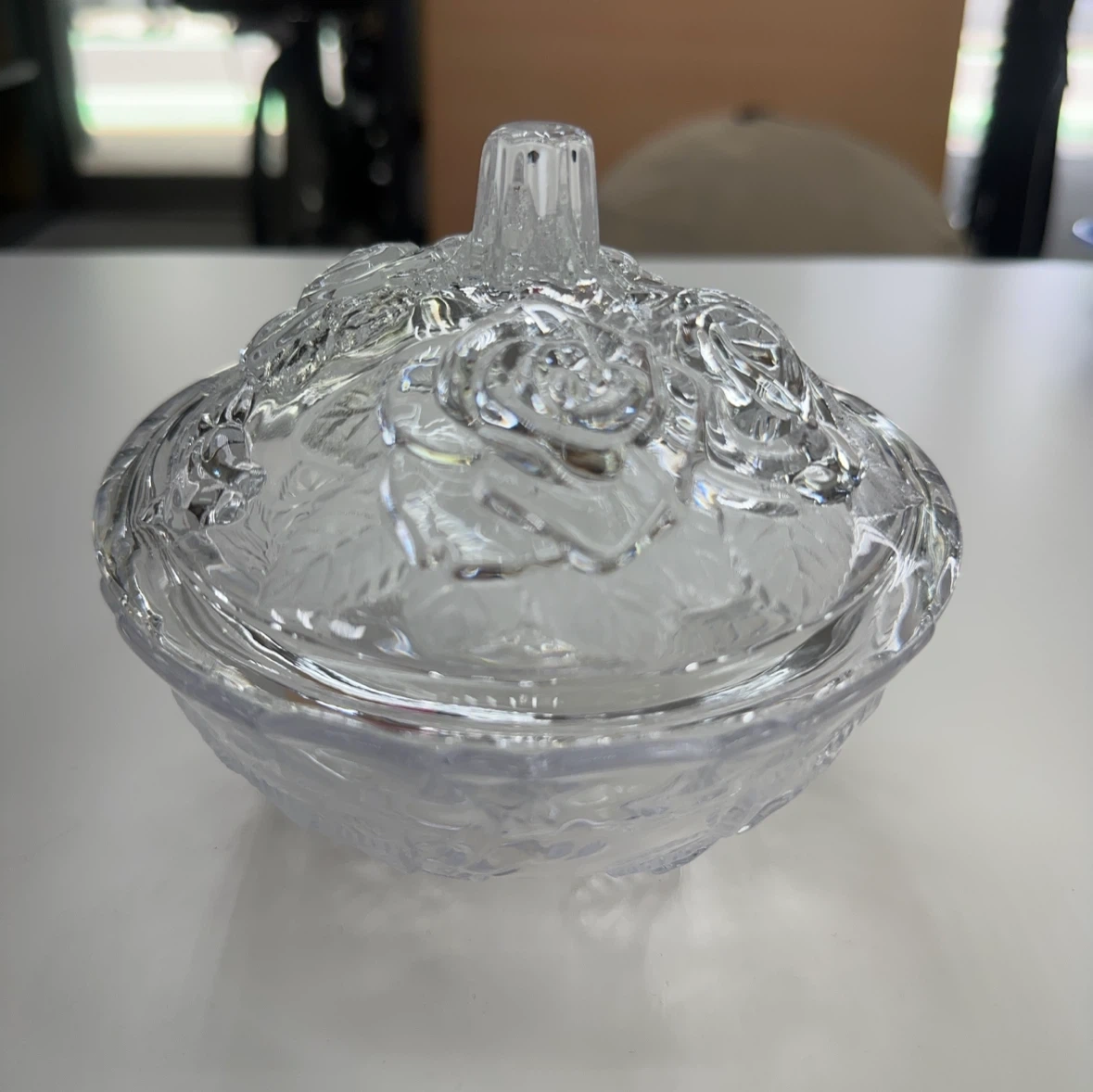 薔薇模様 ガラス製 小物入れ 蓋付き 97