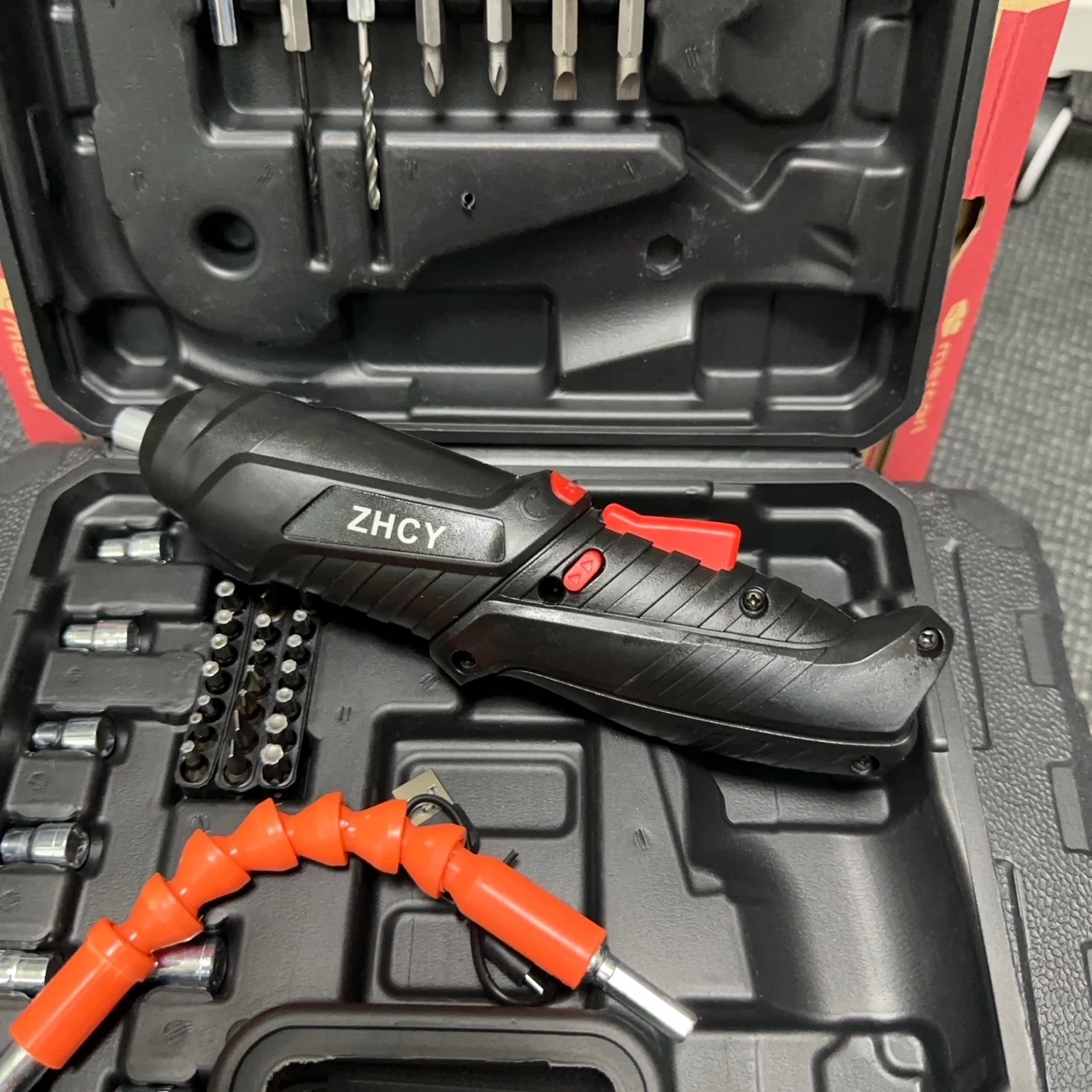 ZHCY 充電式電動ドライバーセットの写真4枚目