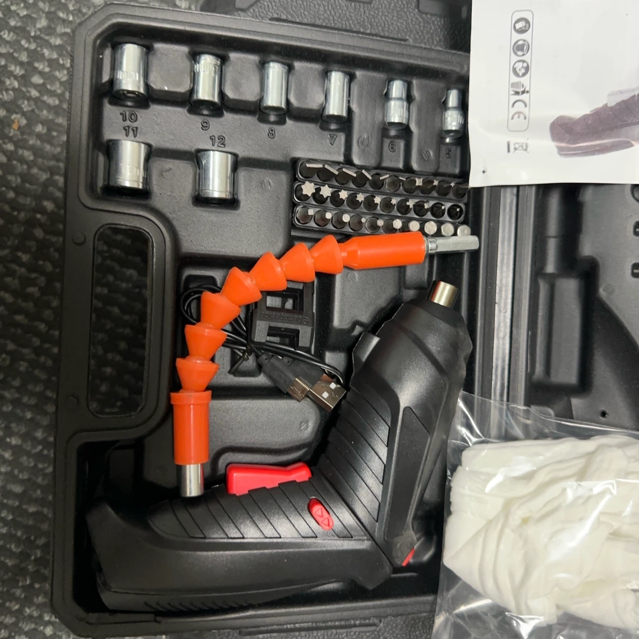 電動ドライバー 充電式 工具セットの写真2枚目