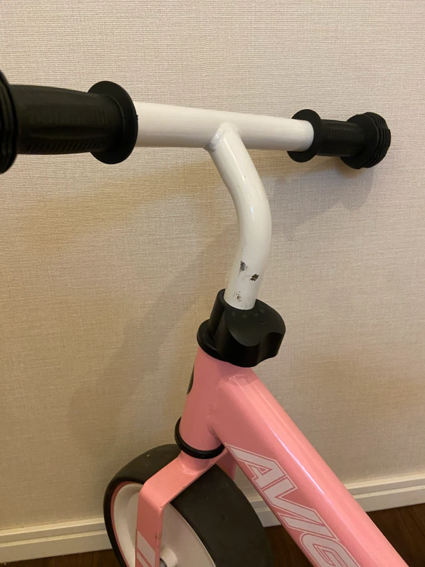 アヴィーゴ キッズ用バランスバイク ピンクの写真4枚目
