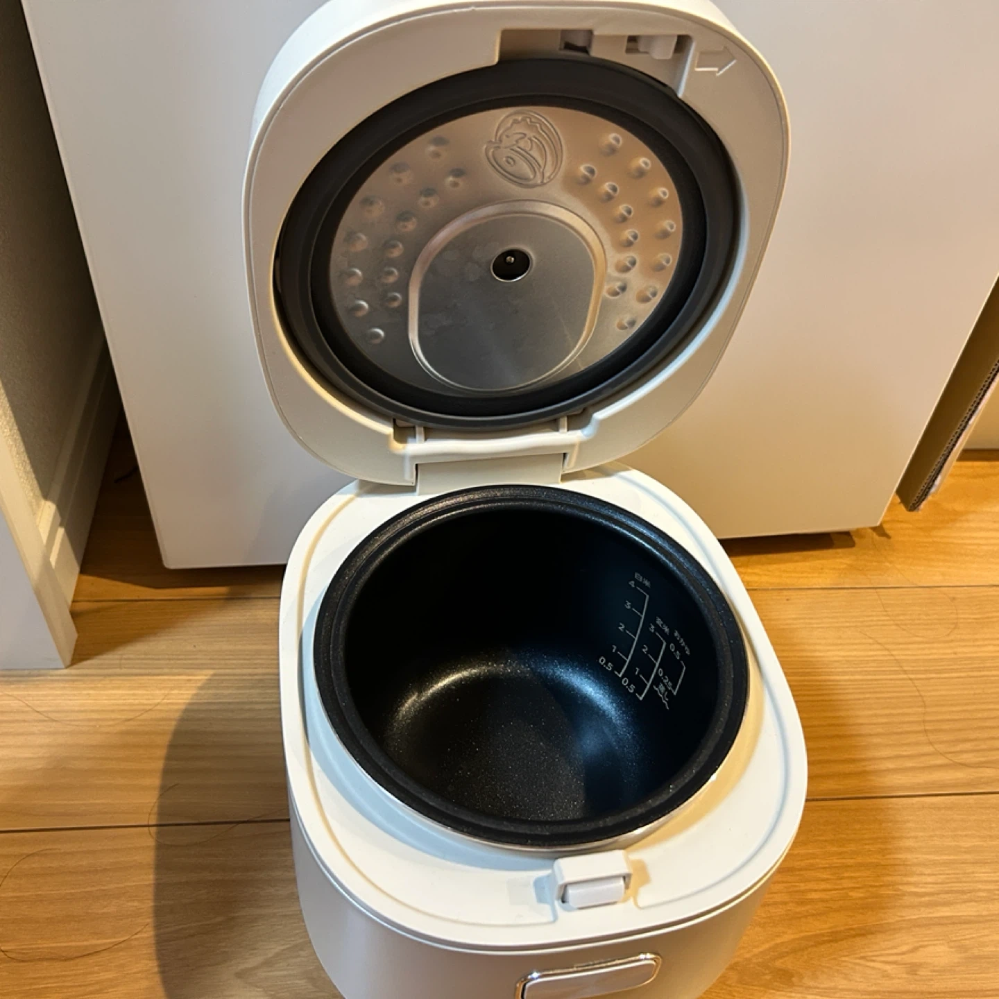 【コンフィー】 炊飯器 4合 CRD-20PYT1B1の写真3枚目