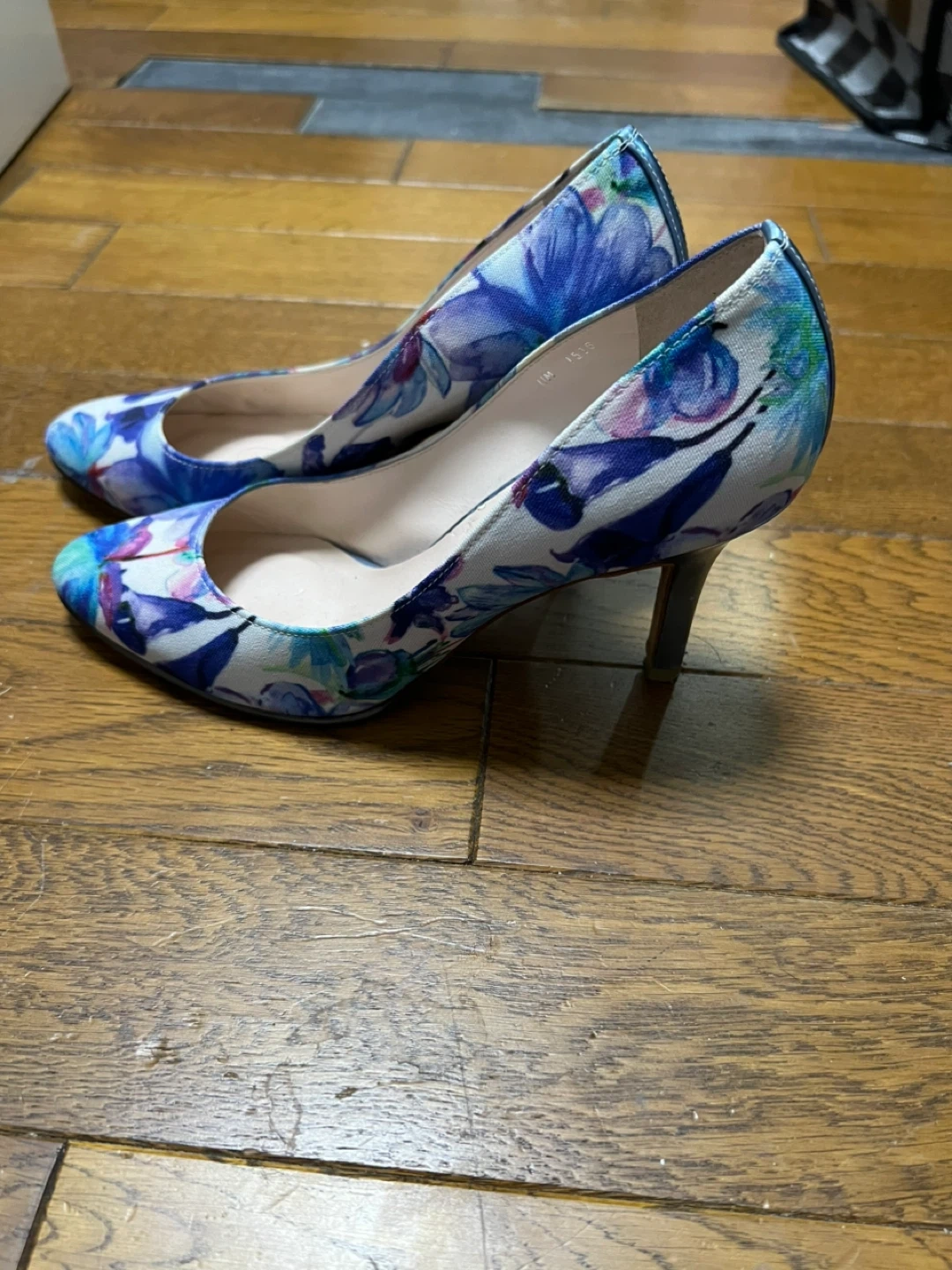 銀座かねまつ 花柄 パンプス 22.5cmの写真7枚目