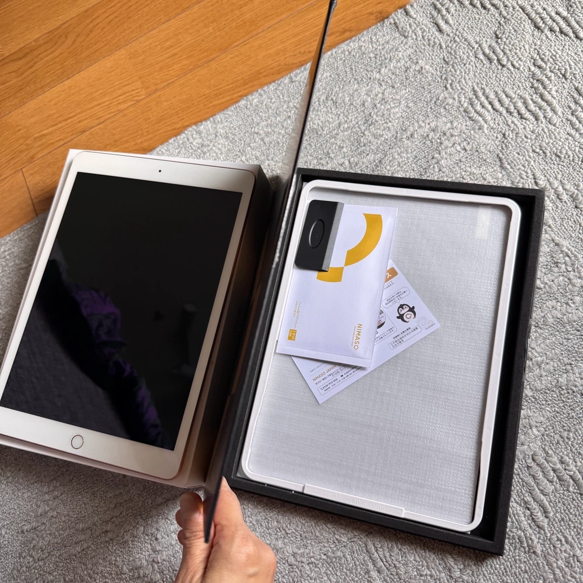 Apple iPad 第7世代 32GB (本体 箱付き 初期化済み)の写真5枚目