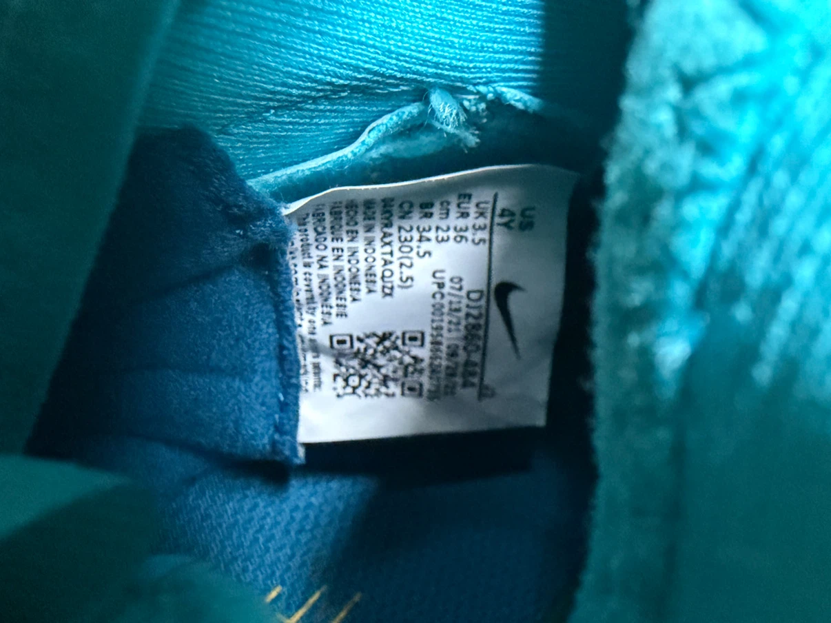 ナイキ サッカートレーニングシューズ 23cmの写真3枚目
