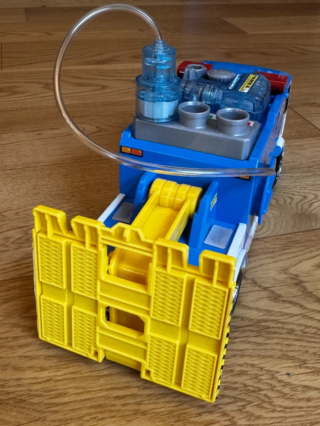 トミカタウン 空気はスゴイぞ! 整備工場へ運ぼう! JAFビッグレッカー車の写真6枚目