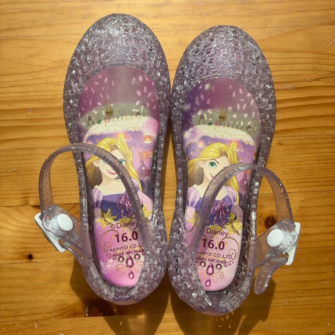 光るラプンツェル サンダル 16cm