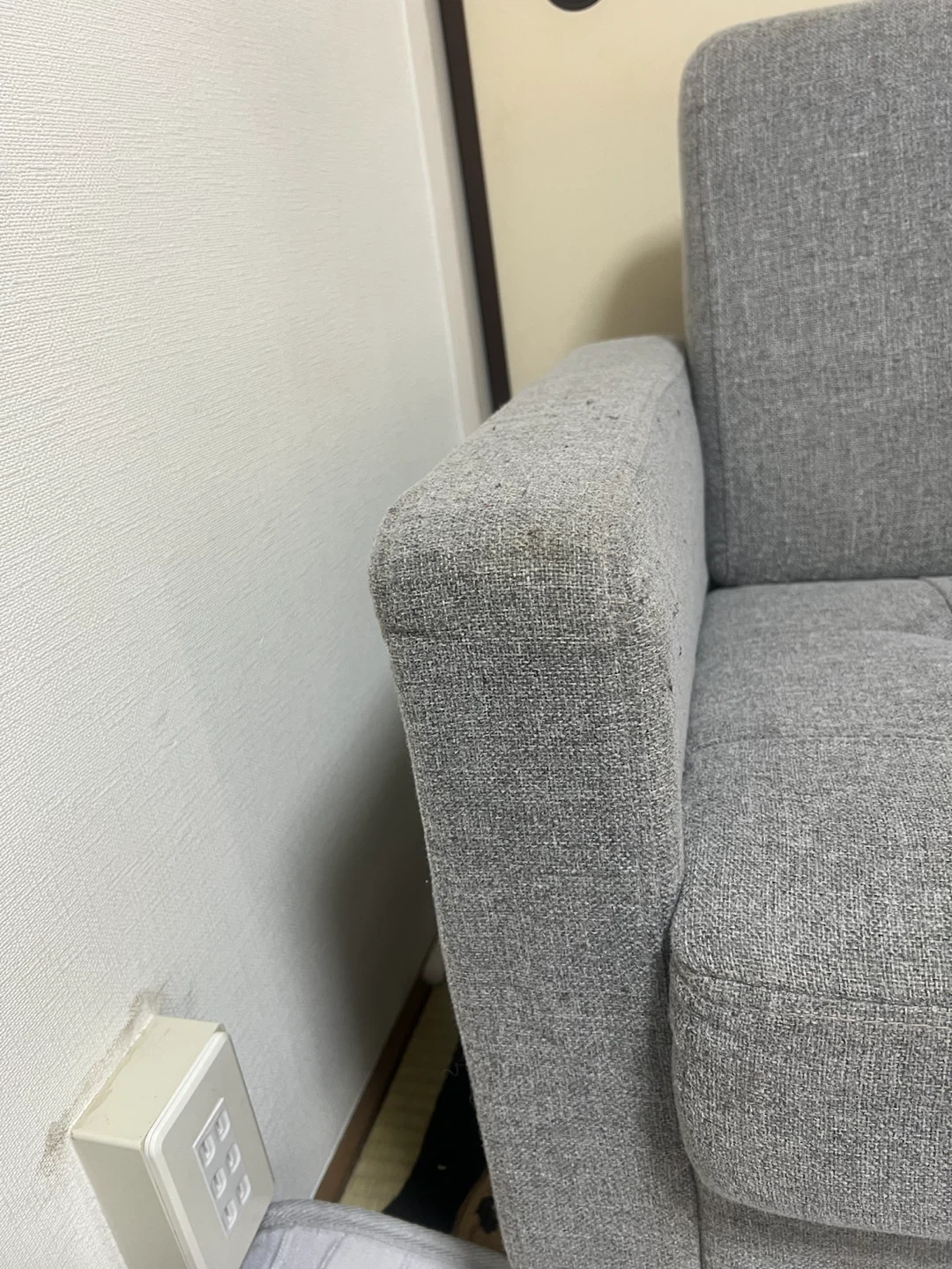 グレー 2人掛けソファの写真4枚目
