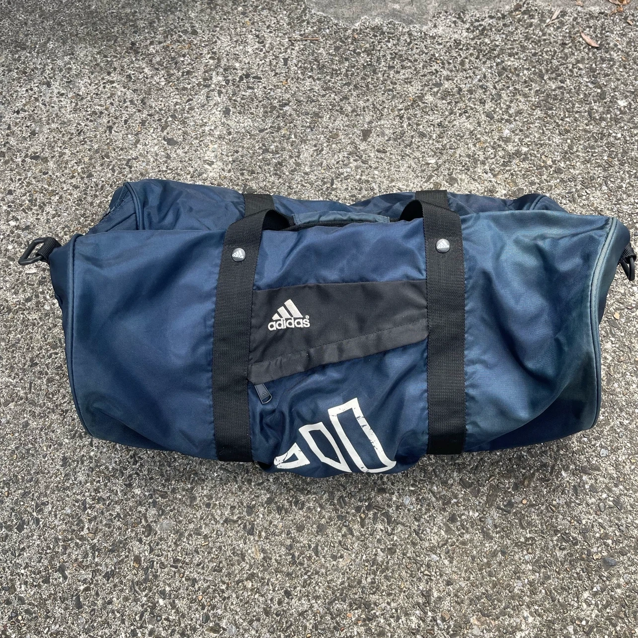 adidas　スポーツバッグ
