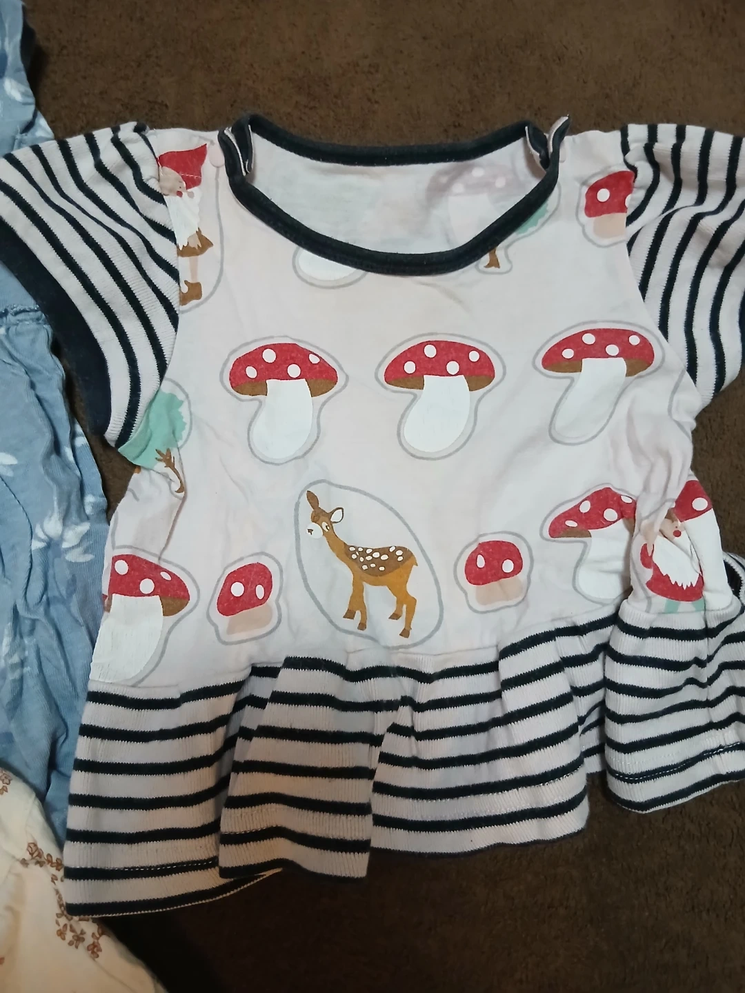 Baby女児ロンパース3着&チュニックワンピース2着の写真2枚目