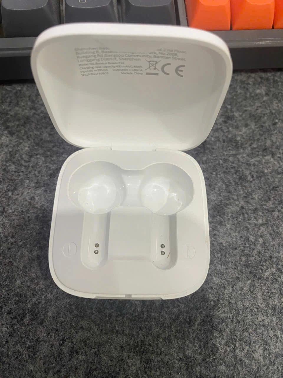 ベースアス ワイヤレスイヤホン充電ケース Bowie E16の写真2枚目