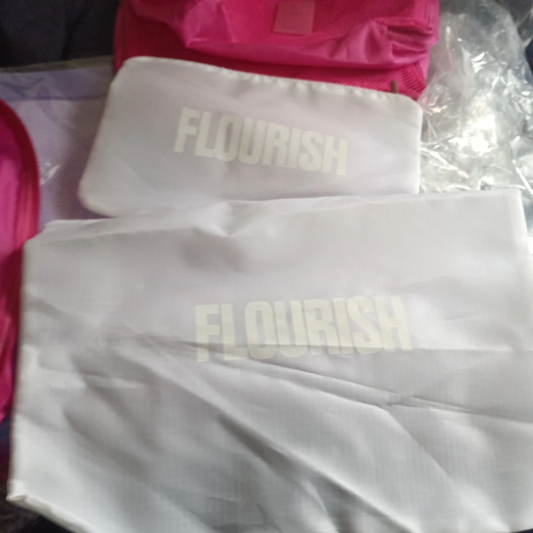FLOURISH 旅行カバン５点セットの写真4枚目