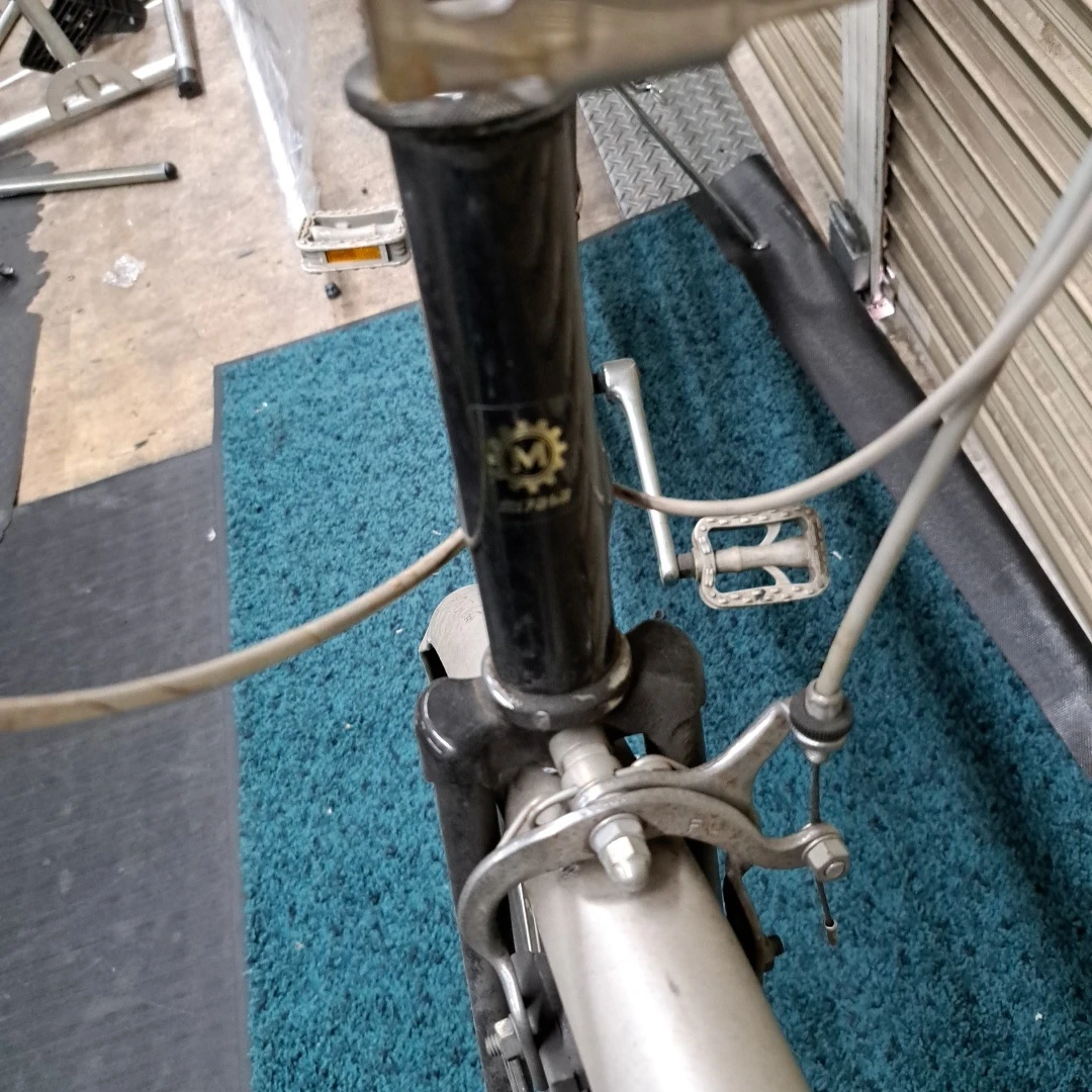 ミヤタ 自転車 黒 シマノ内装ギアの写真3枚目