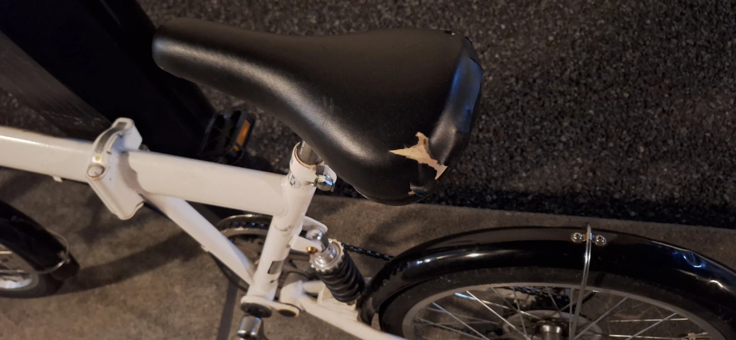 予約済み。期間限定早い者勝ち?!折りたたみ自転車 ホワイトの写真4枚目