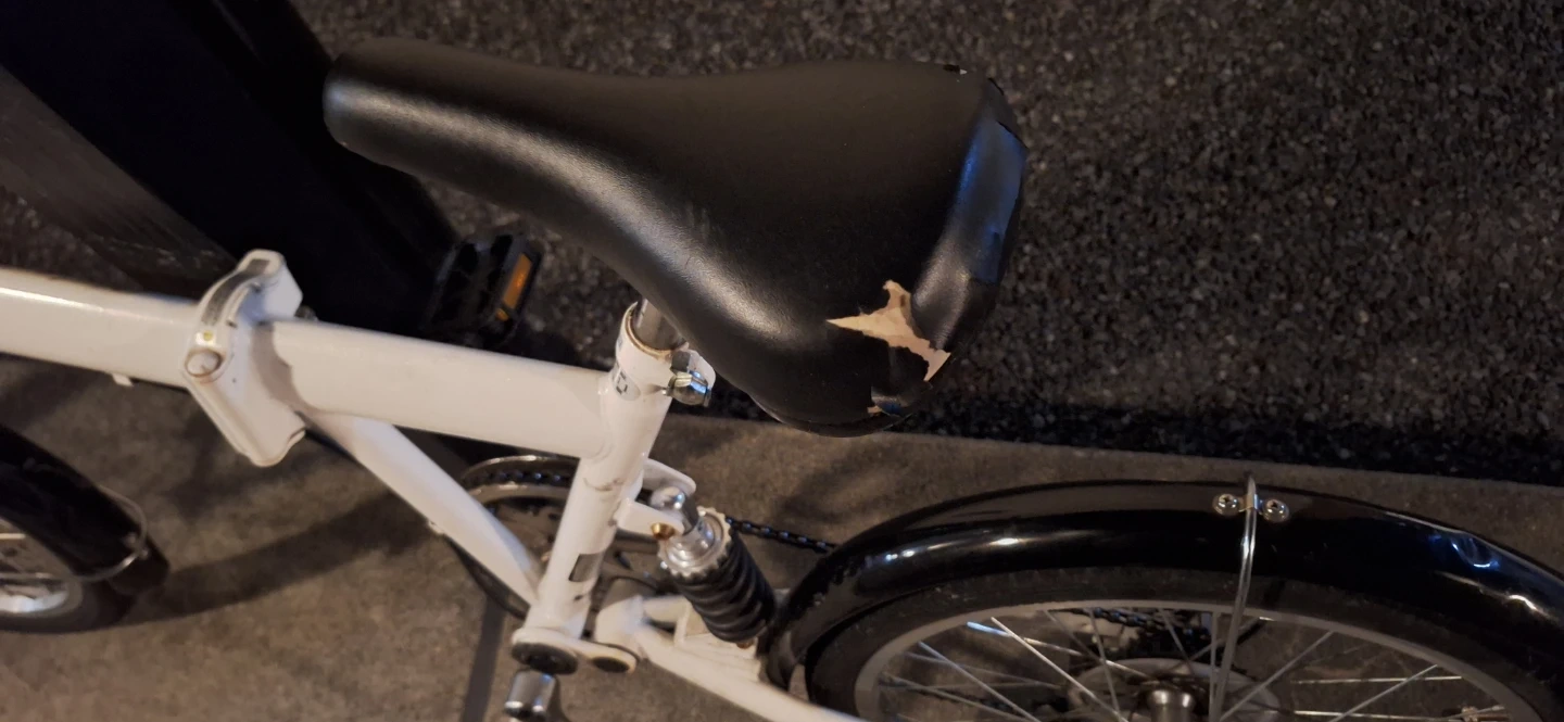 予約済み。期間限定早い者勝ち?!折りたたみ自転車 ホワイトの写真4枚目