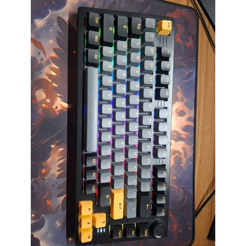 ゲーミングキーボード RGB発光
