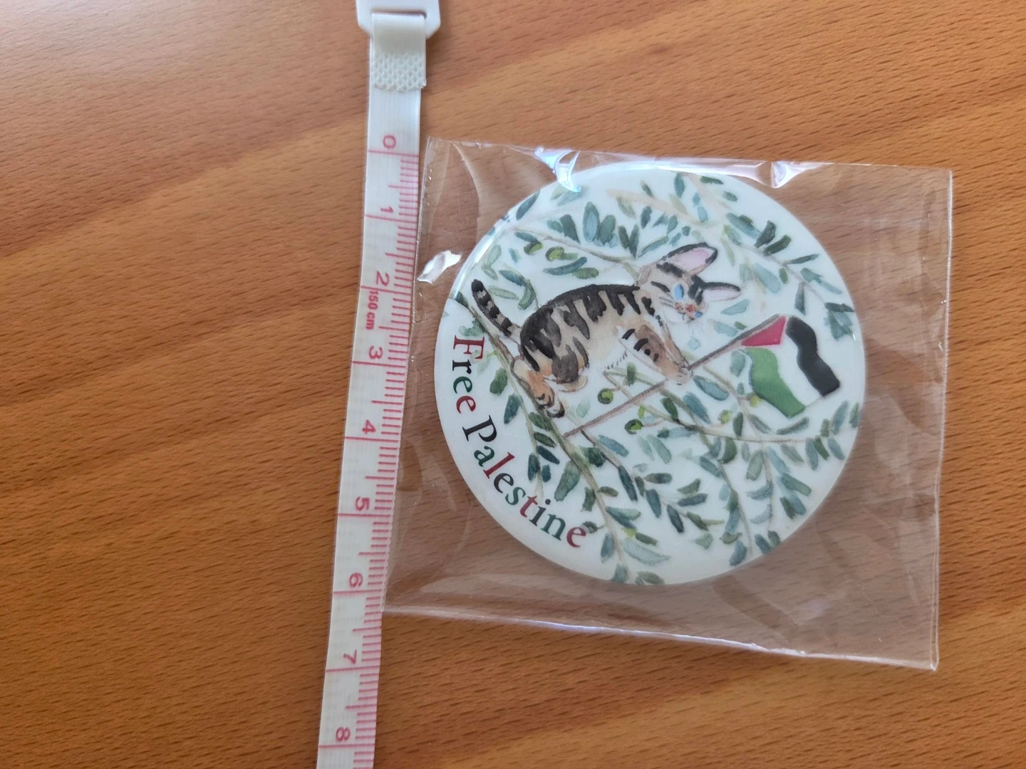 猫のイラスト 缶バッジ裏鏡 直径約5.5cm