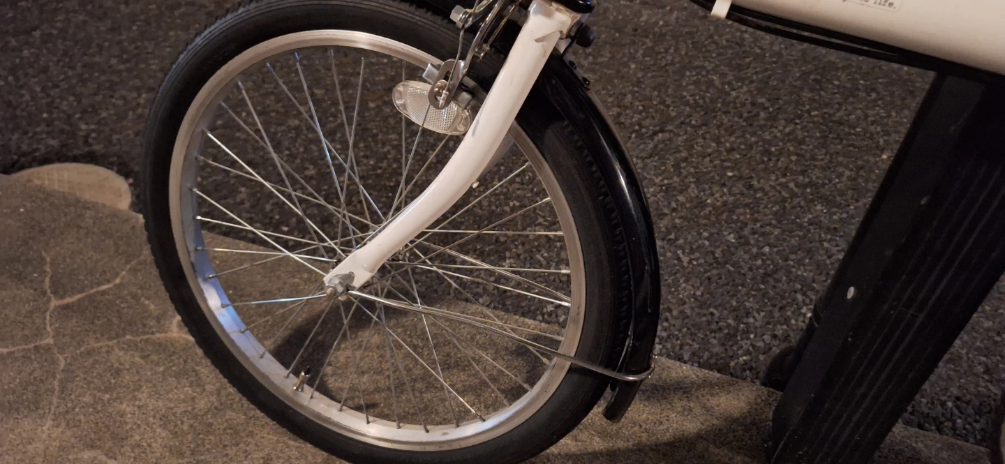 予約済み。期間限定早い者勝ち?!折りたたみ自転車 ホワイトの写真3枚目