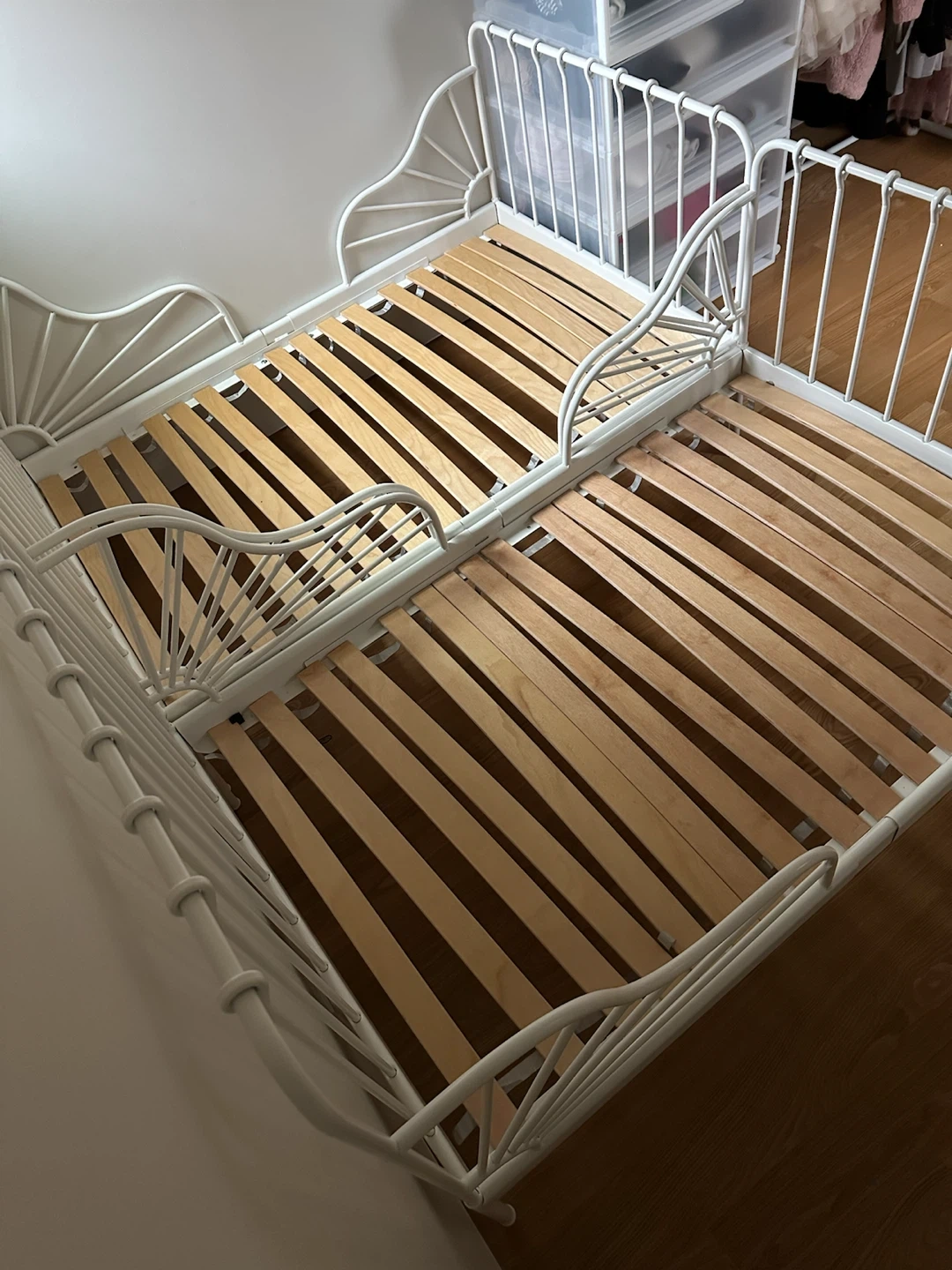 IKEA MINNENベッドフレーム 白 2台の写真2枚目