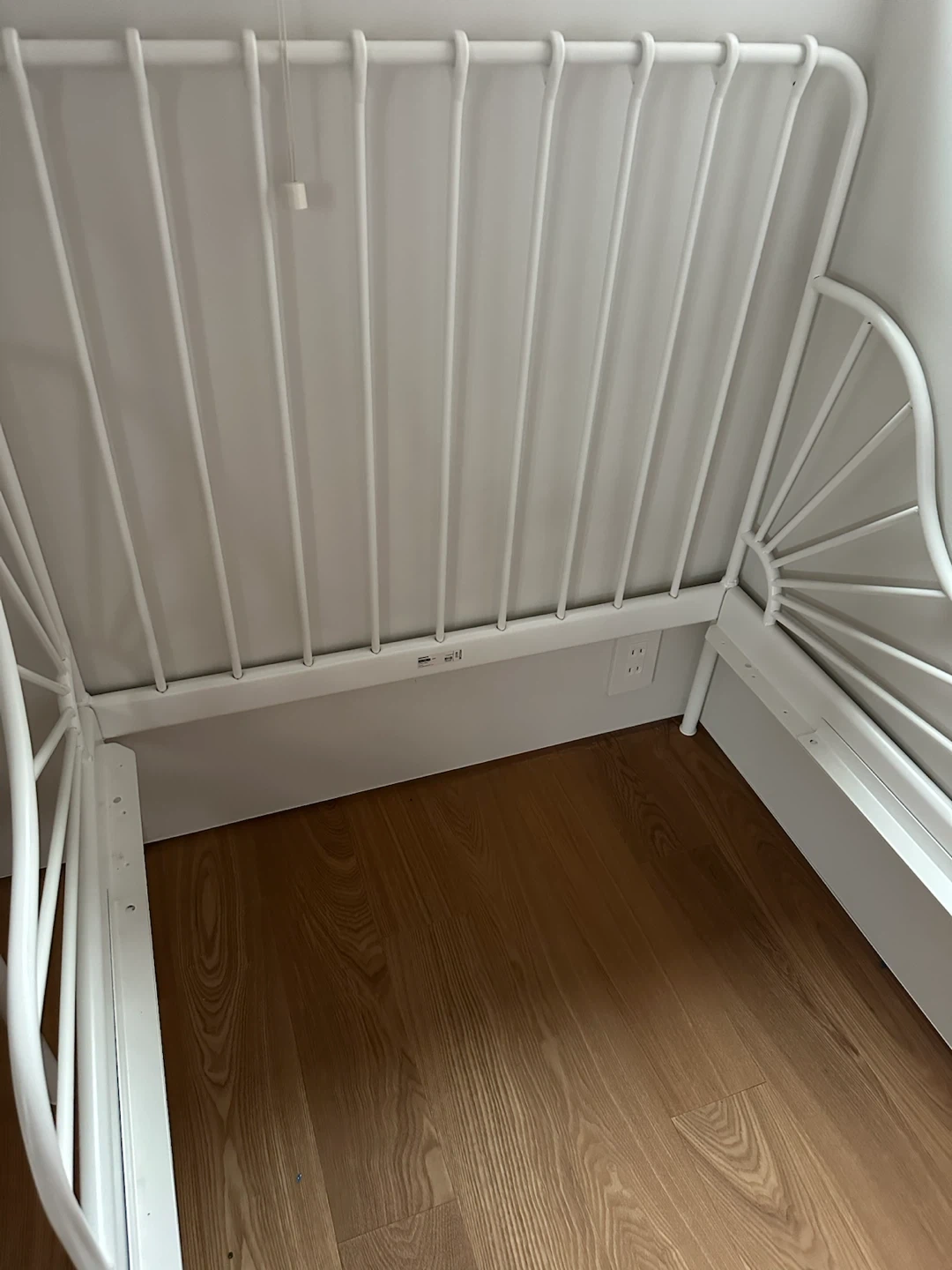 IKEA MINNENベッドフレーム 白 2台の写真6枚目