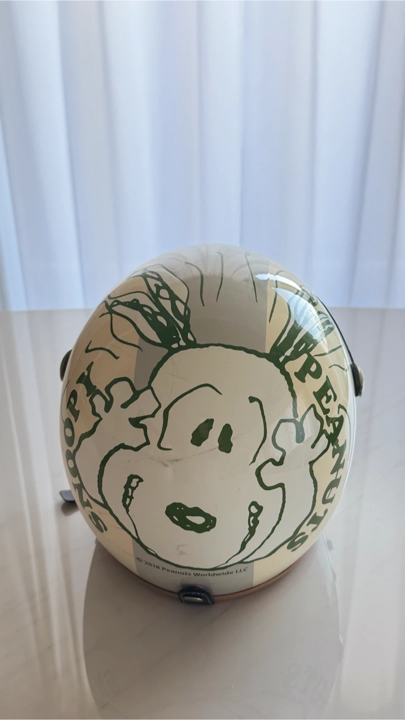 ピーナッツ スヌーピー ヘルメットの写真2枚目