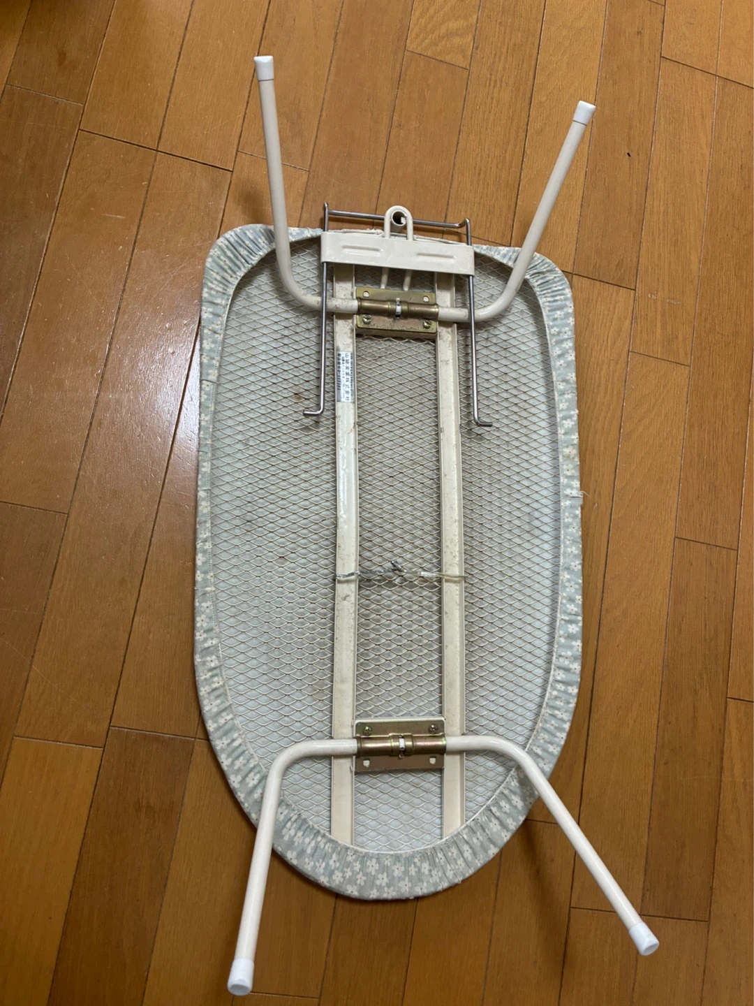 花柄 スタンド式アイロン台 折りたたみの写真2枚目