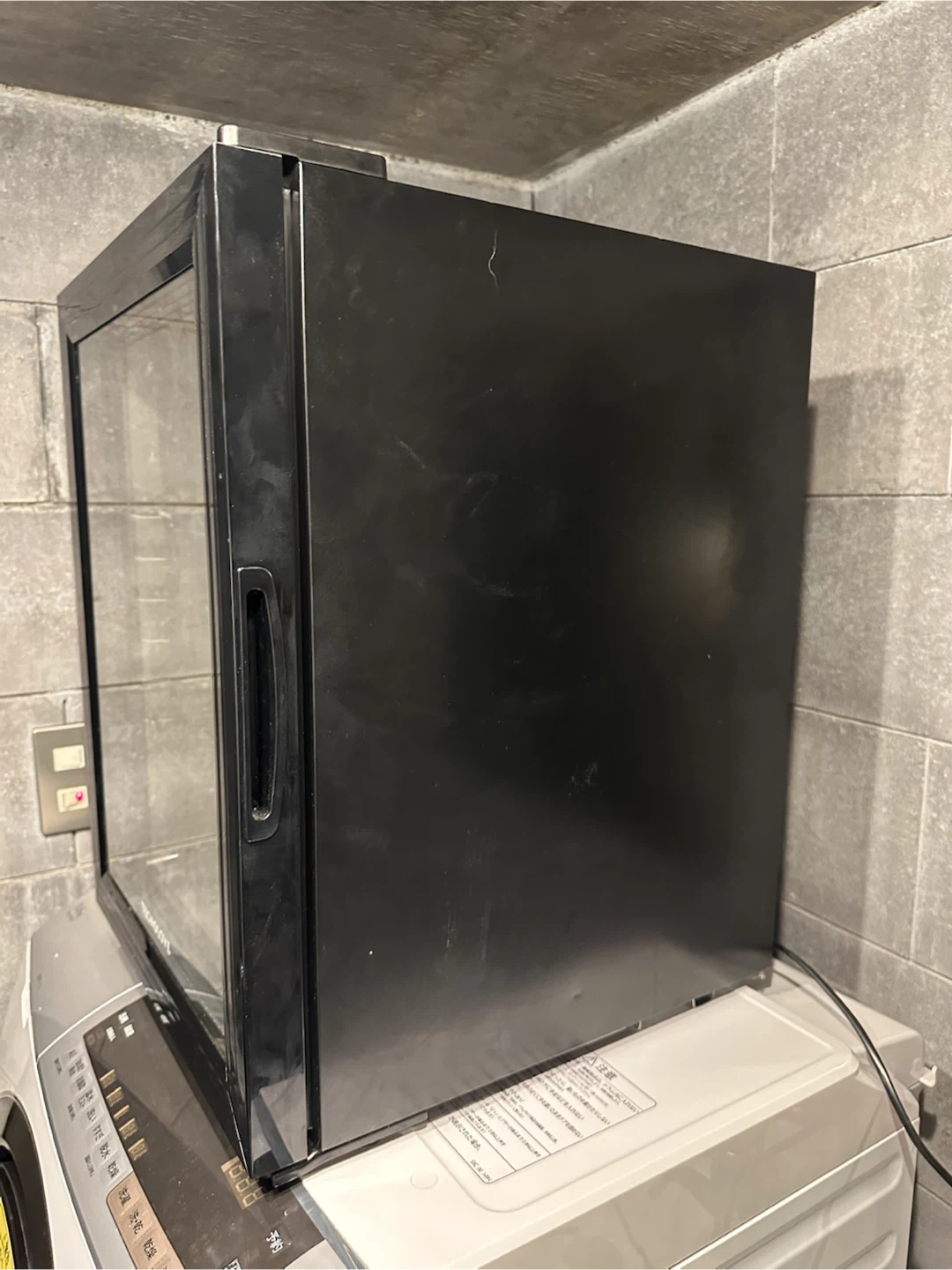 ガラスドア 小型冷蔵庫 35Lの写真3枚目
