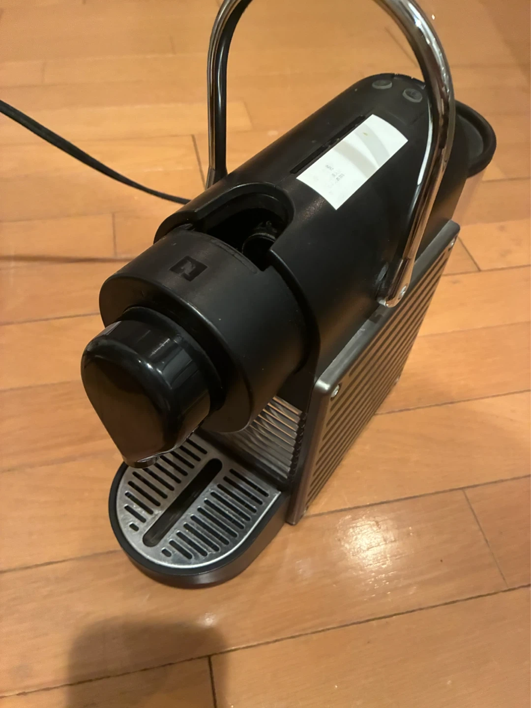 ネスプレッソ コーヒーメーカー C60の写真2枚目