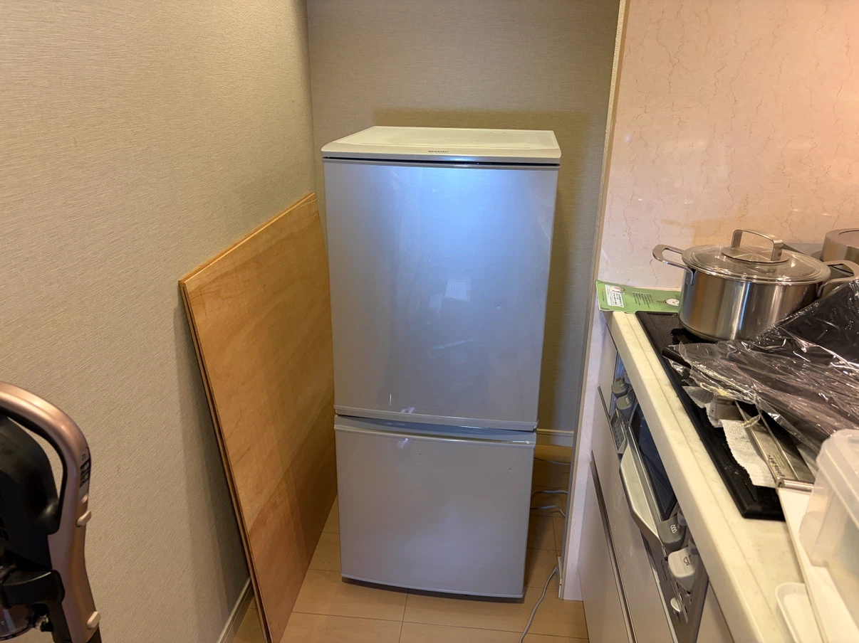 冷蔵庫 SHARP SJ-D14C-S／137L／2017年製の写真2枚目