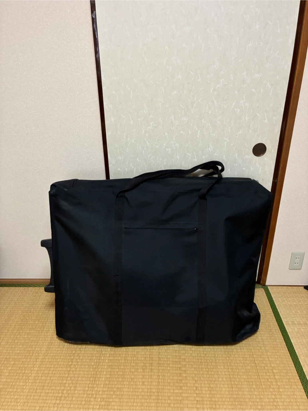 施術用折りたたみベッド(状態良い)の写真4枚目