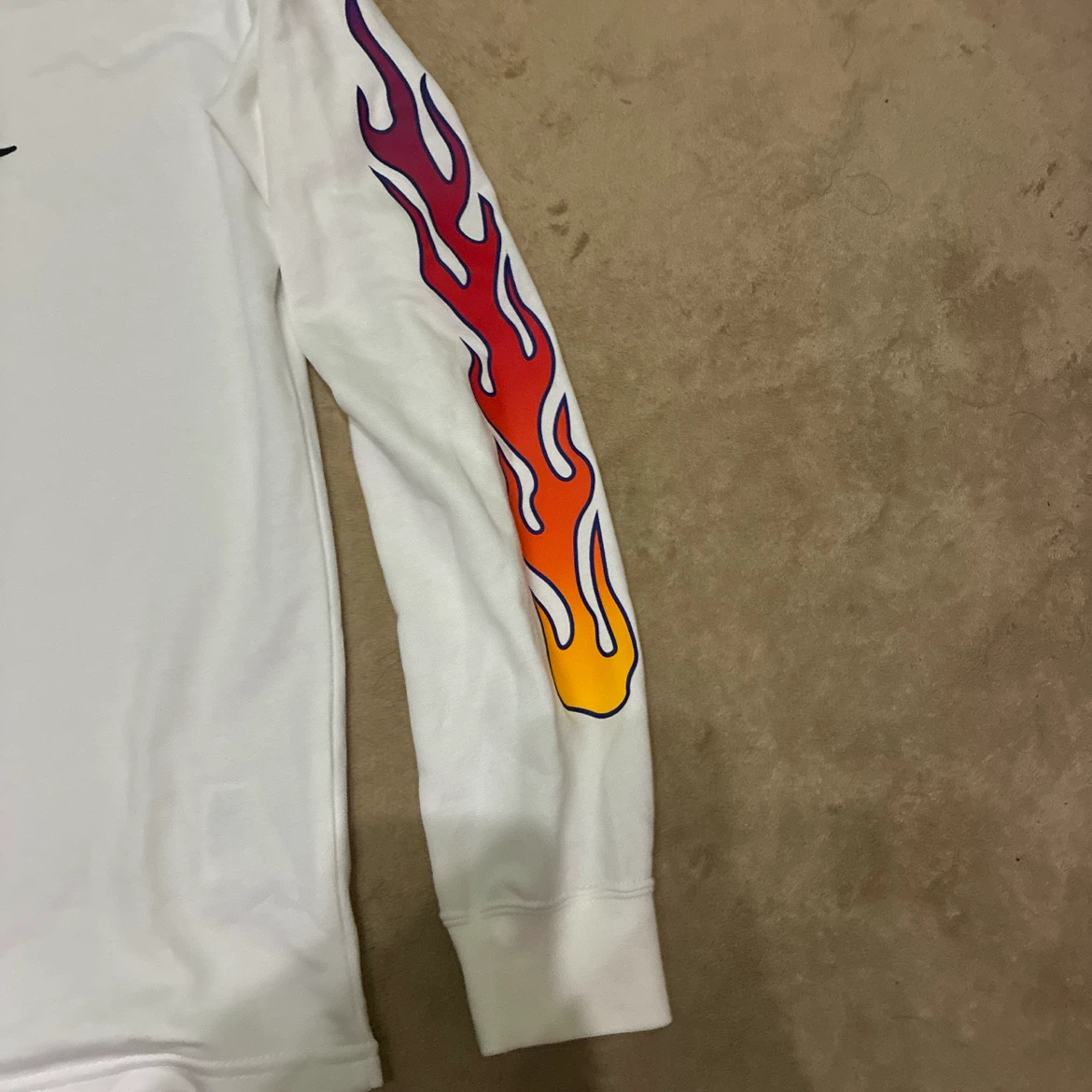 NIKE 長袖シャツ ファイヤーパターン DRY-FIT ホワイト Sサイズの写真4枚目