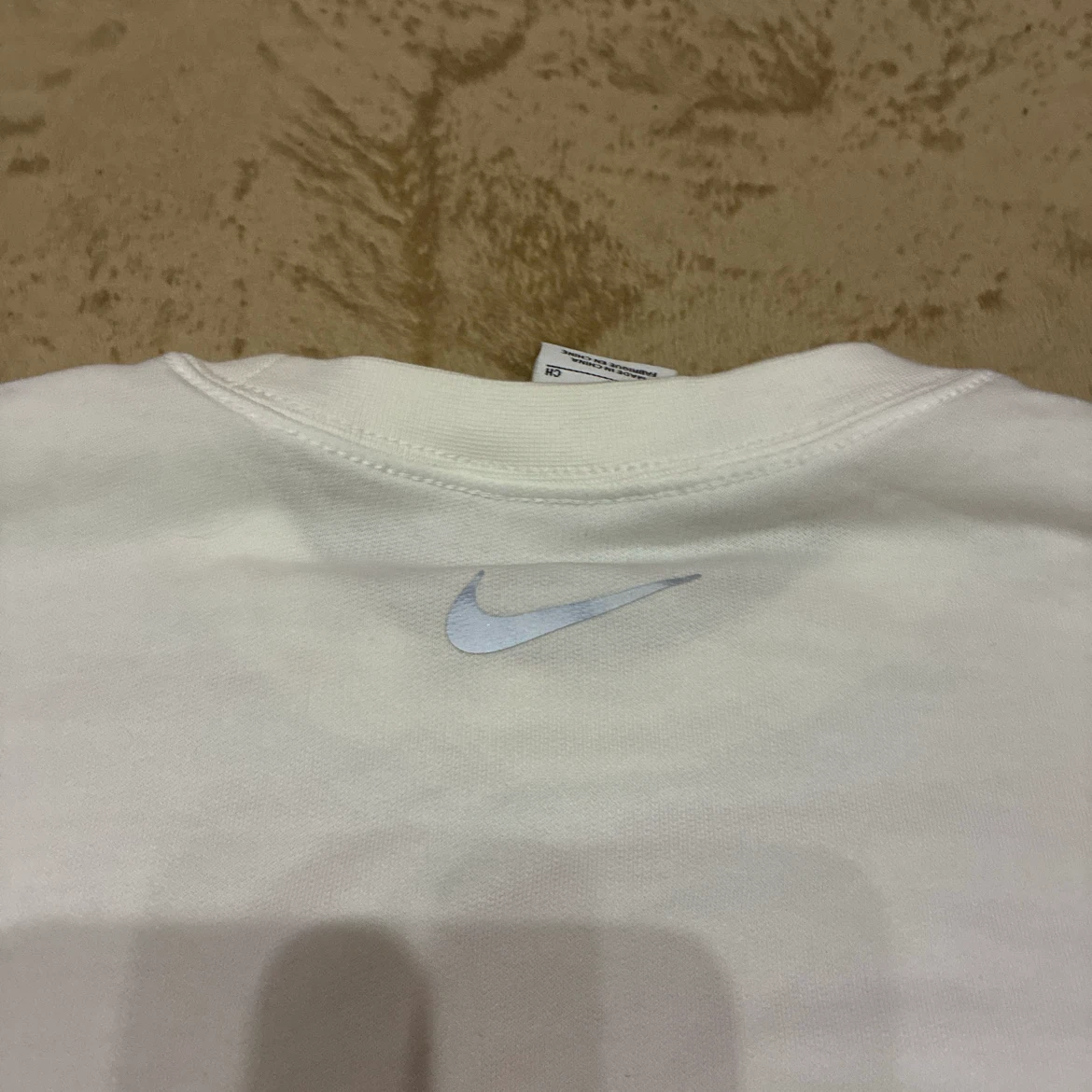 NIKE 長袖シャツ ファイヤーパターン DRY-FIT ホワイト Sサイズの写真8枚目
