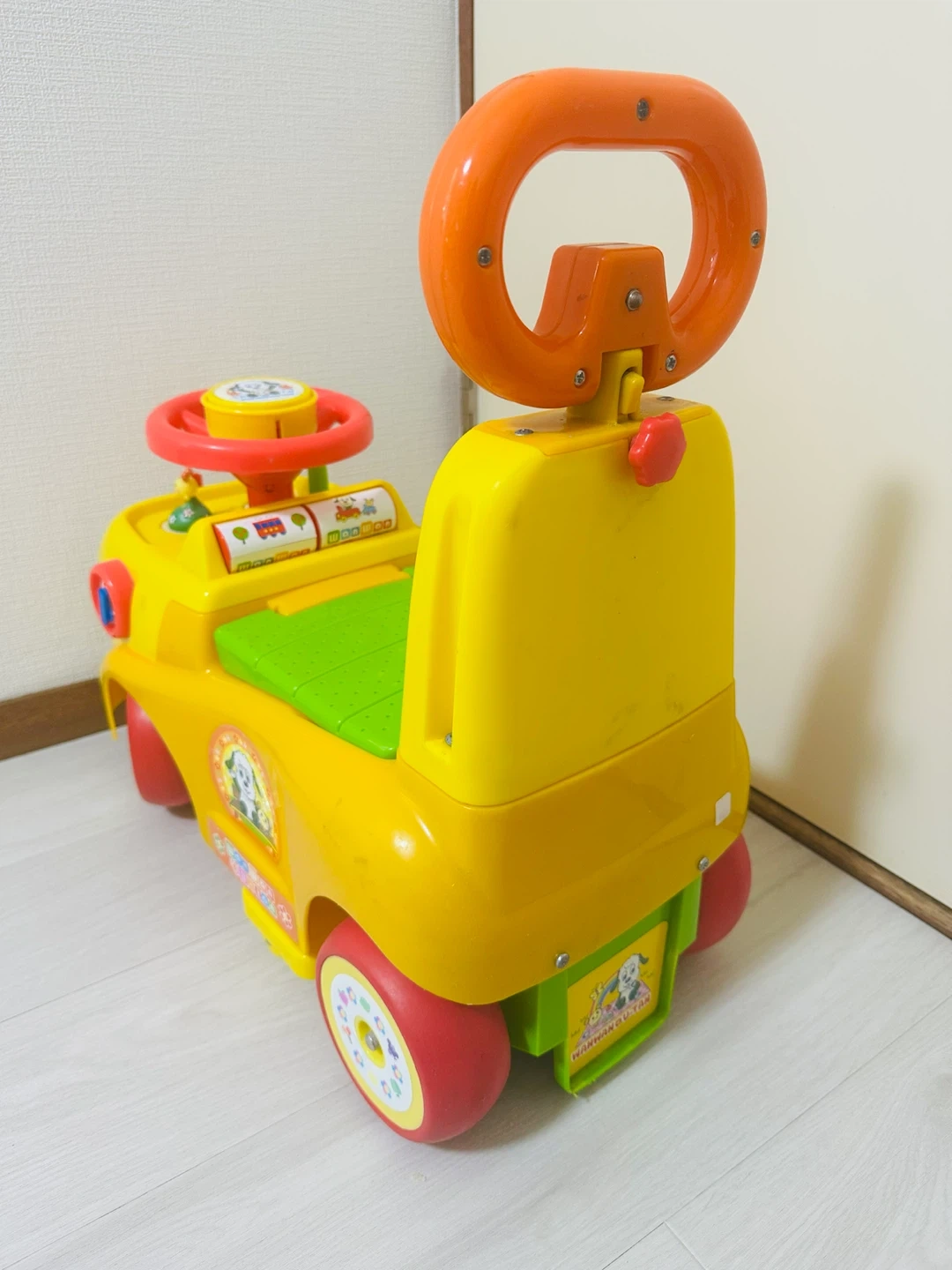 いないいないばあっ! ワンワンとうーたん 足けり乗用の写真2枚目
