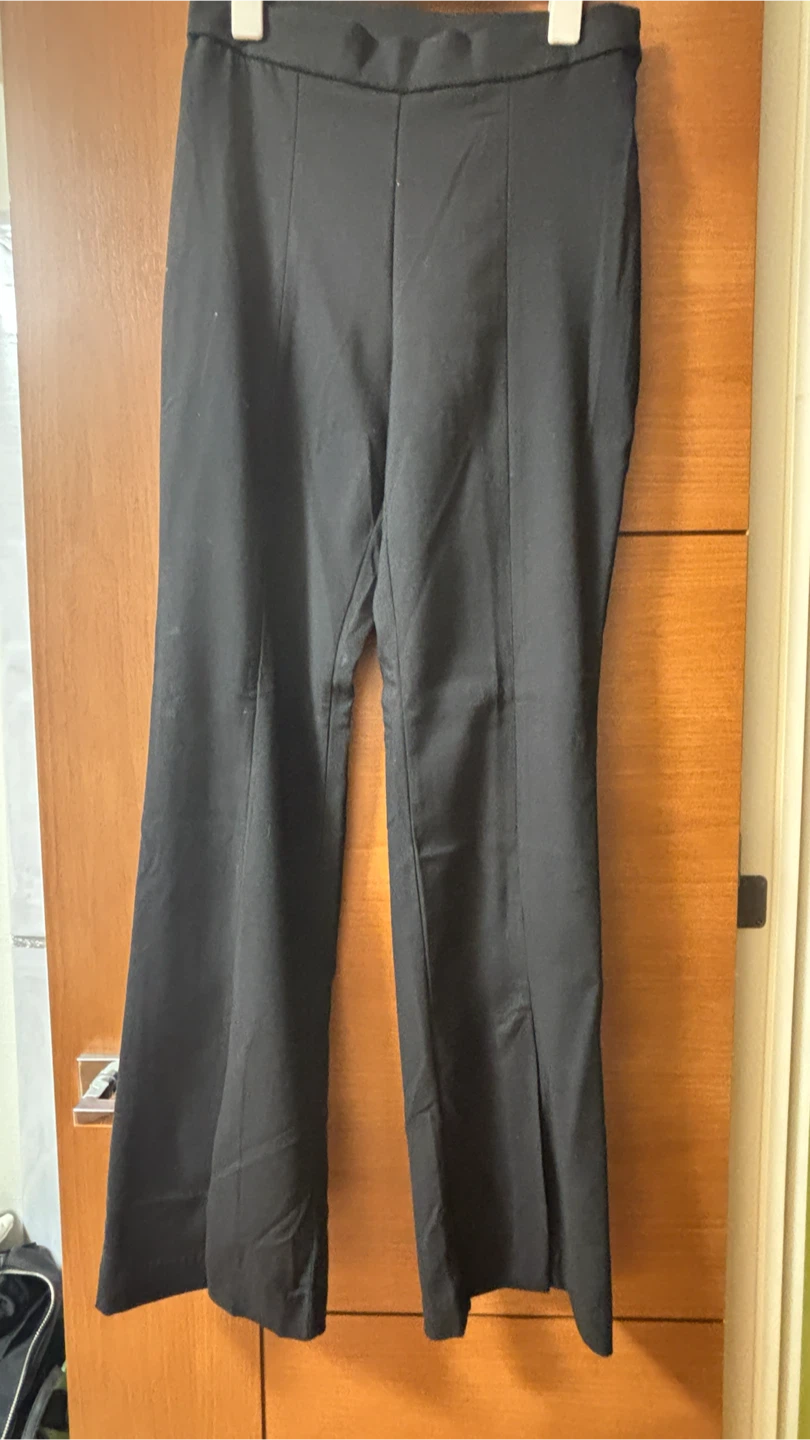 エイチアンドエム 黒パンツ EUR36