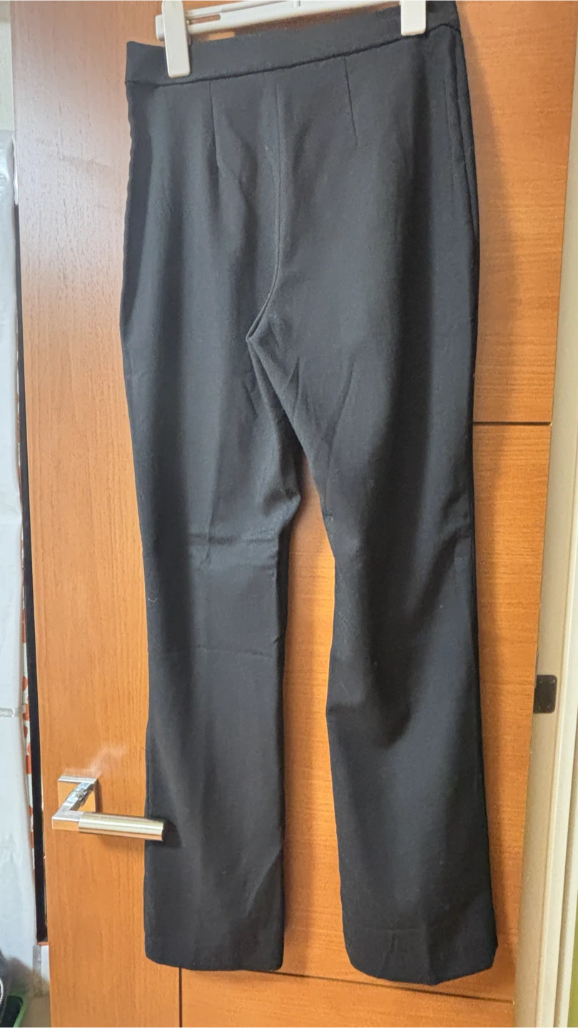 エイチアンドエム 黒パンツ EUR36の写真2枚目