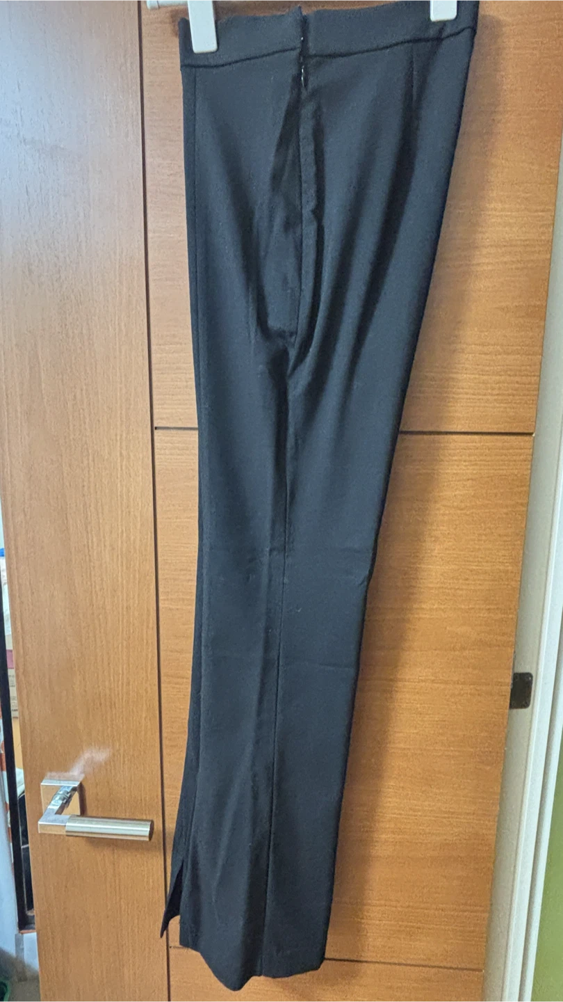 エイチアンドエム 黒パンツ EUR36の写真4枚目