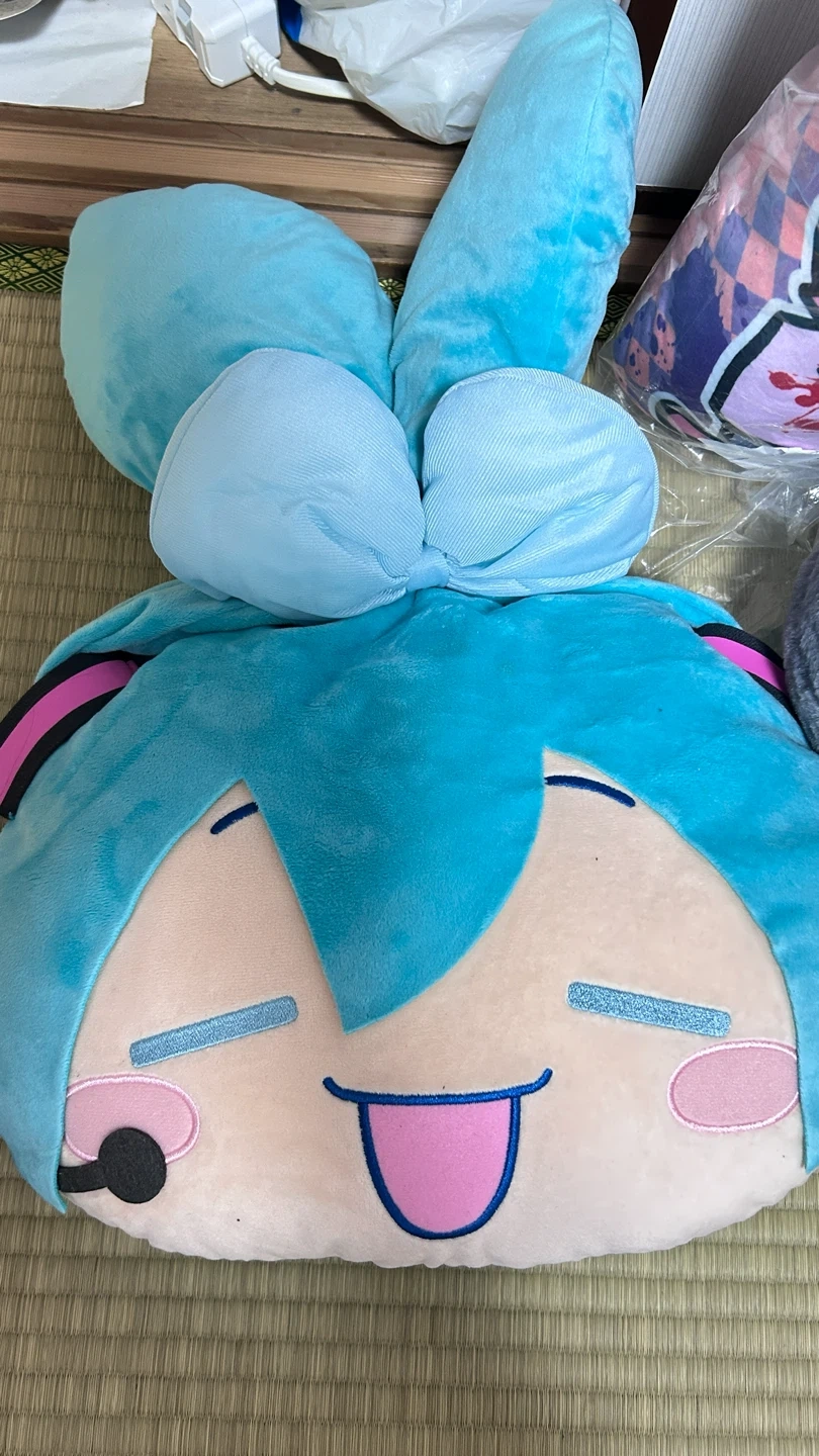 初音ミク 寝そべりぬいぐるみ ウサギ耳