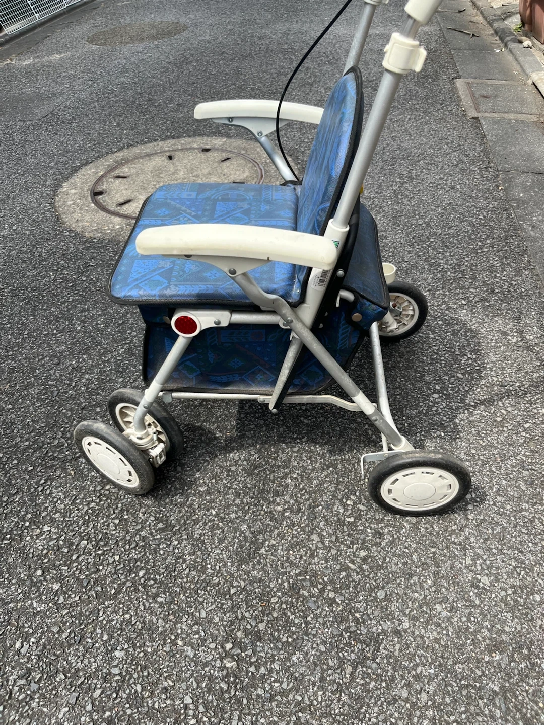 シルバーカー ブルーの写真2枚目