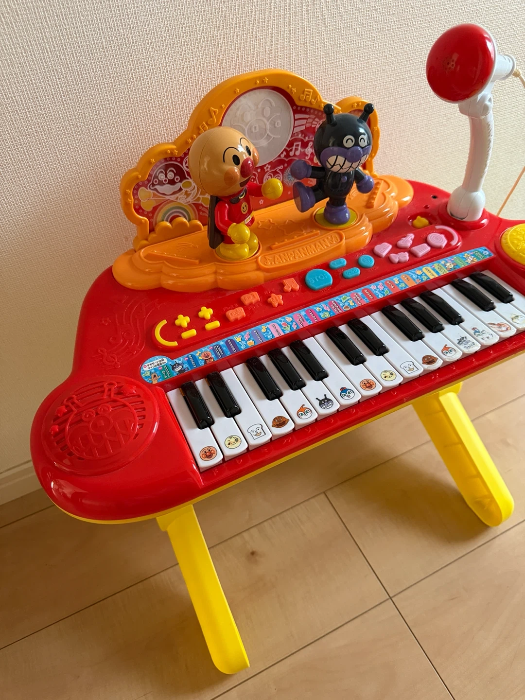 アンパンマン おもちゃ キーボード 椅子付きの写真2枚目