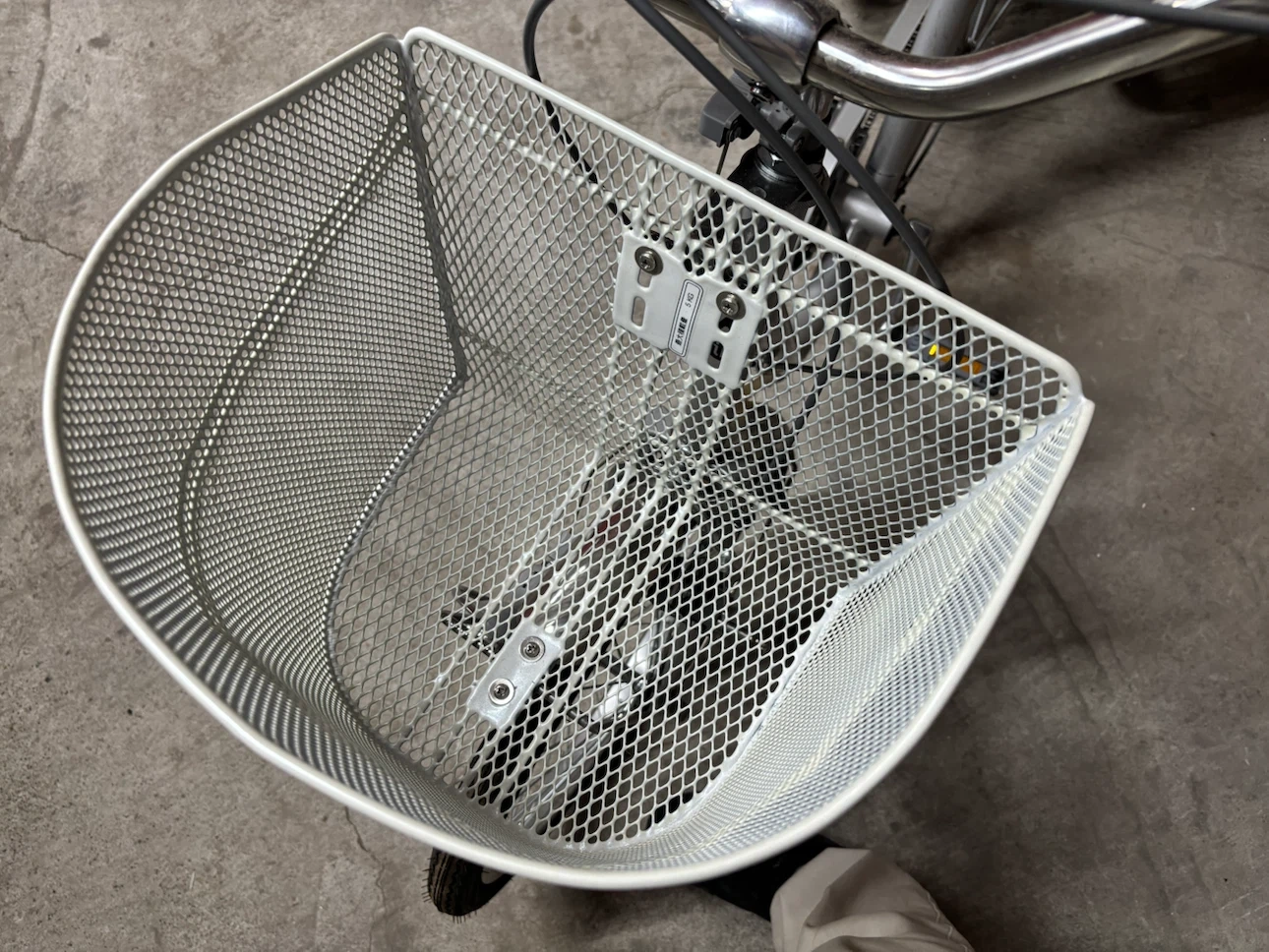 【中古品】エアロトライク 三輪自転車 シルバーの写真9枚目