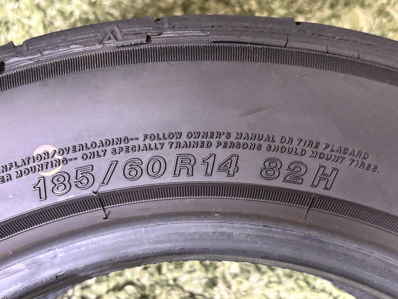 ヨコハマ アドバンネオバ AD09 185/60R14 2本の写真3枚目