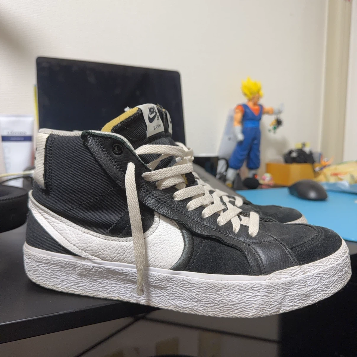 ナイキ SB ブレーザー MID 黒 白
