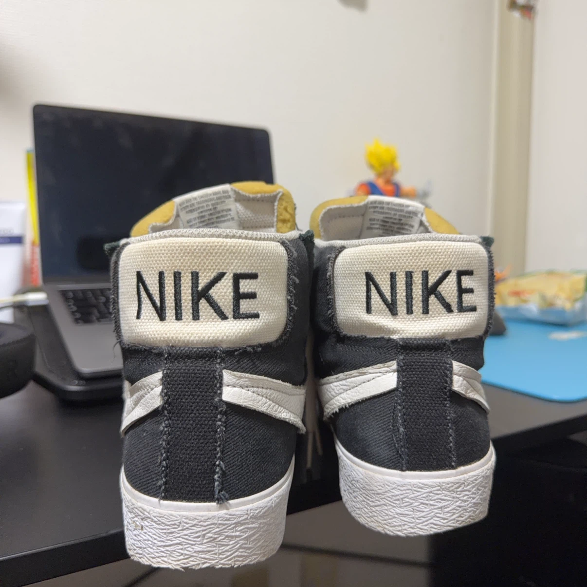 ナイキ SB ブレーザー MID 黒 白の写真2枚目