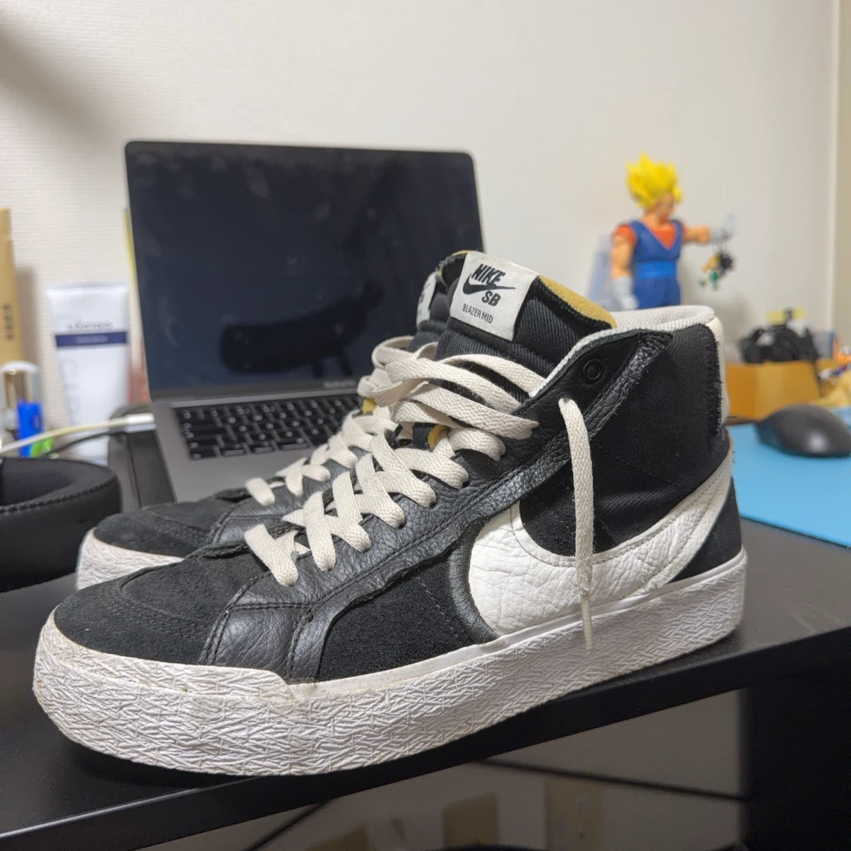 ナイキ SB ブレーザー MID 黒 白の写真3枚目