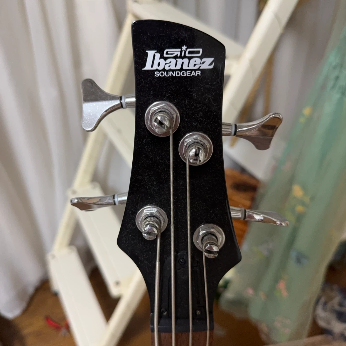 アイバニーズ エレキベース GIO Soundgear Ibanez Bass Guitarの写真2枚目