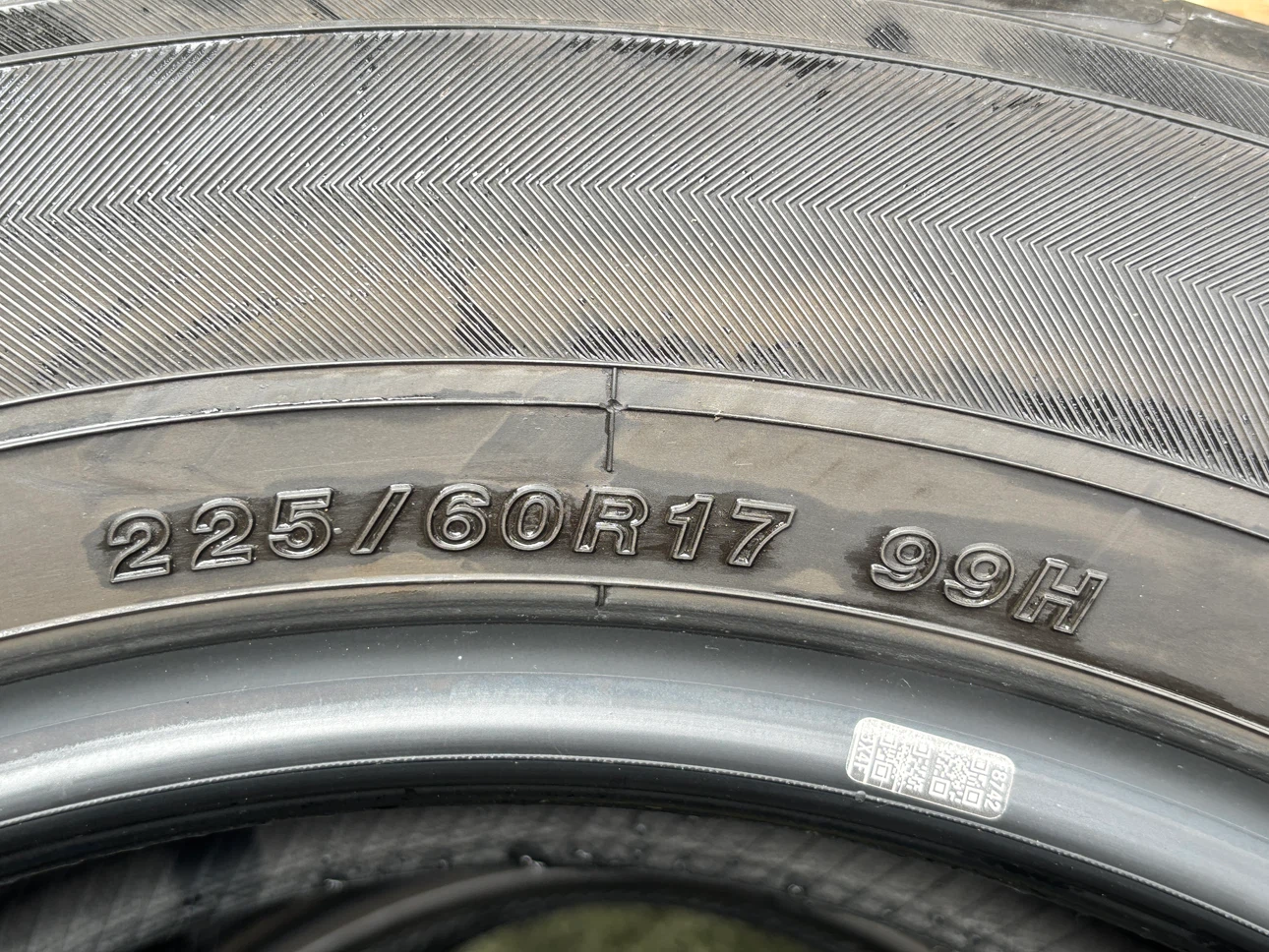 ヨコハマ ブルーアース E51 225/60R17 4本セットの写真2枚目
